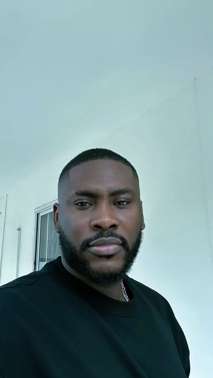 <em>Matheus M.- Matola</em>